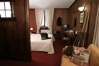 Hotel Dei Camosci 3*